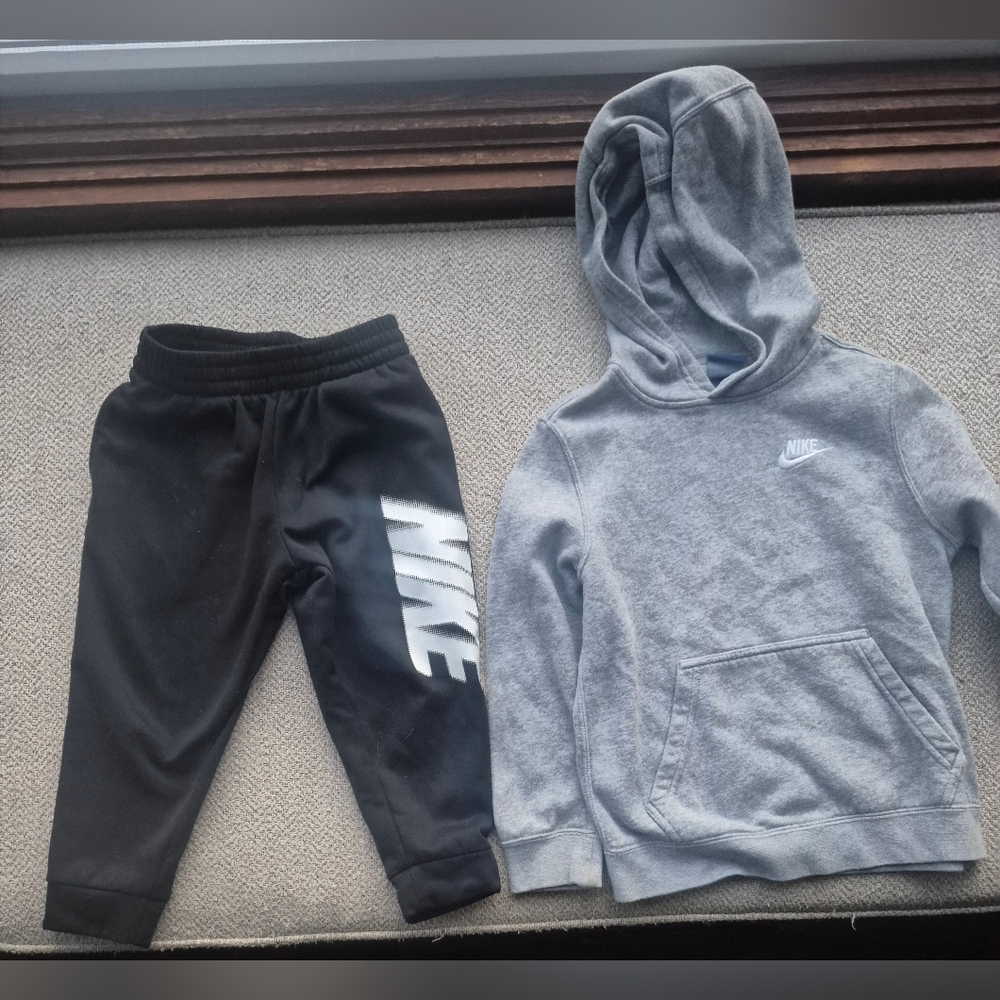Nike Joggers And Hoodie - Boys XS